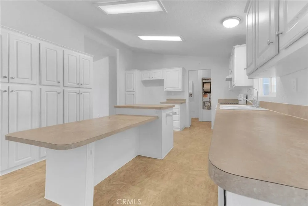 44744 Cornish Hemet, CA 92544