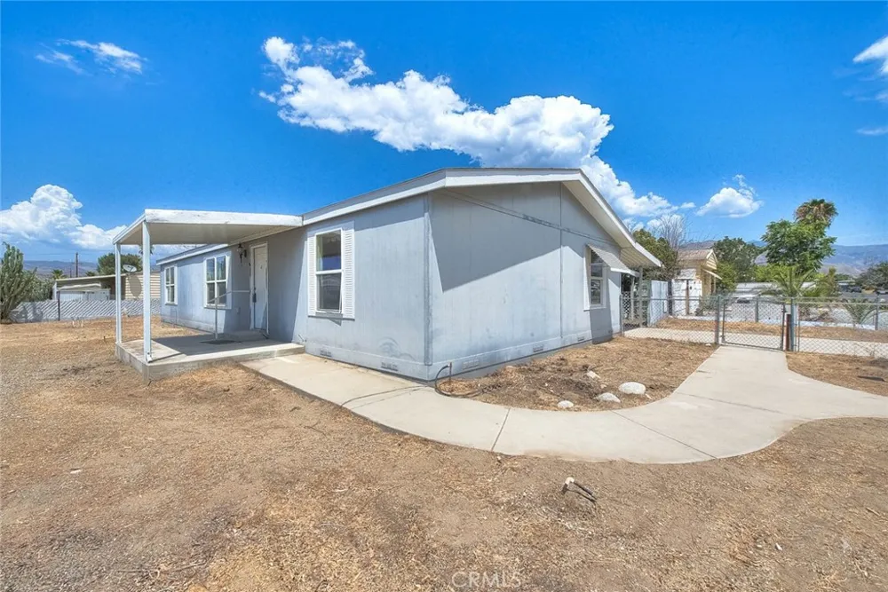44744 Cornish Hemet, CA 92544