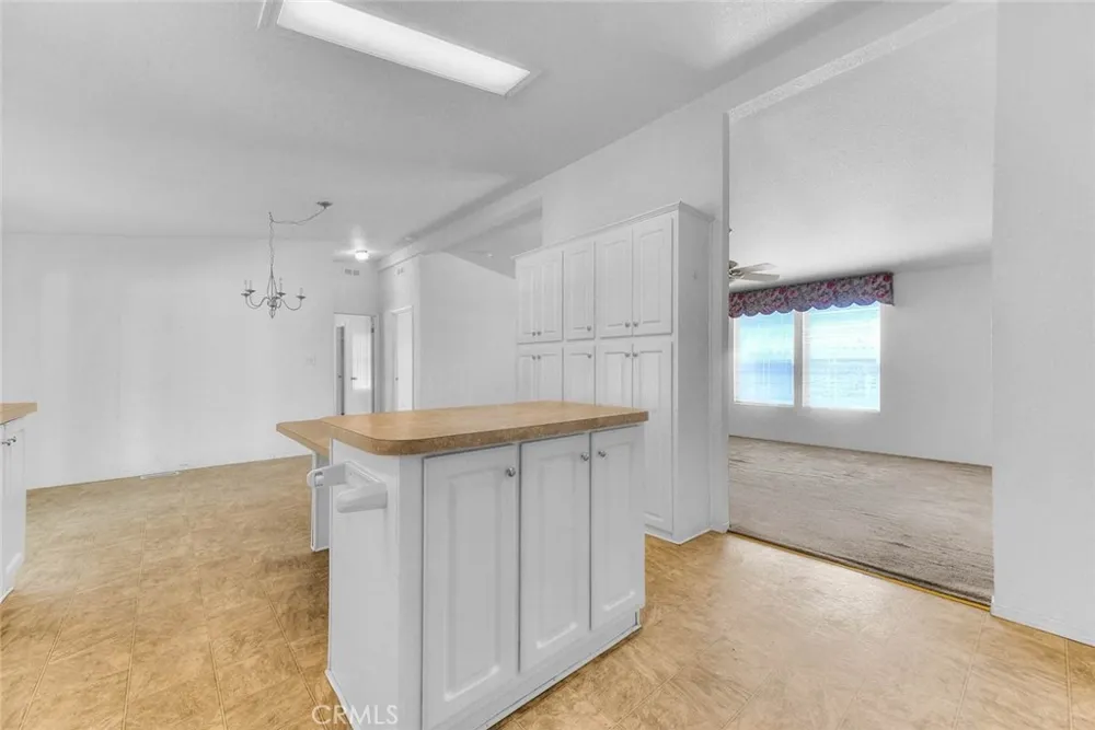 44744 Cornish Hemet, CA 92544