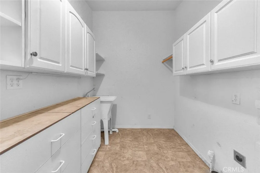 44744 Cornish Hemet, CA 92544
