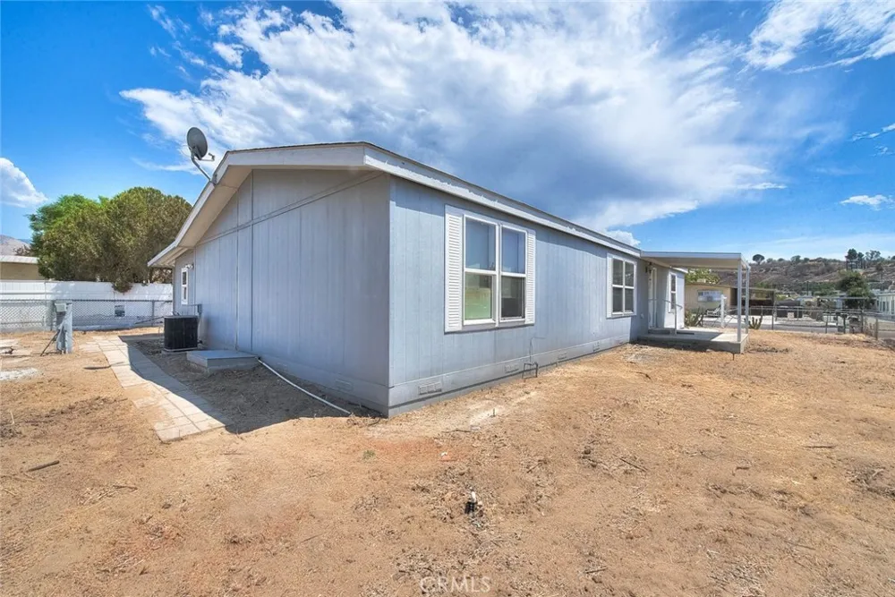 44744 Cornish Hemet, CA 92544