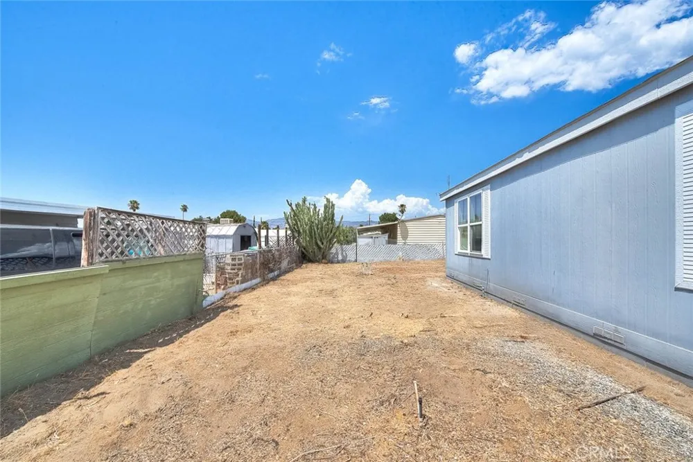 44744 Cornish Hemet, CA 92544