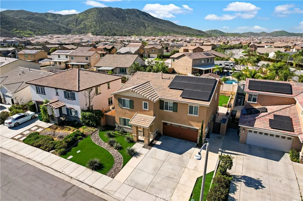 32486 Roman Warren Winchester, CA 92596