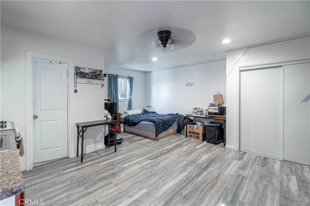14715 Brink Norwalk, CA 90650