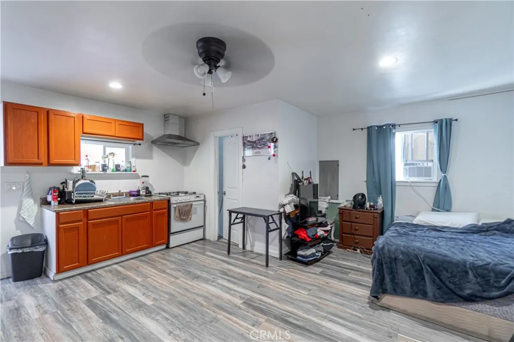 14715 Brink Norwalk, CA 90650