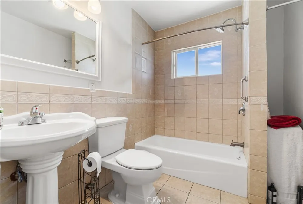 14715 Brink Norwalk, CA 90650