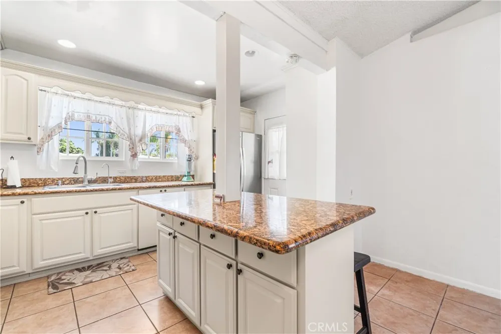 14715 Brink Norwalk, CA 90650