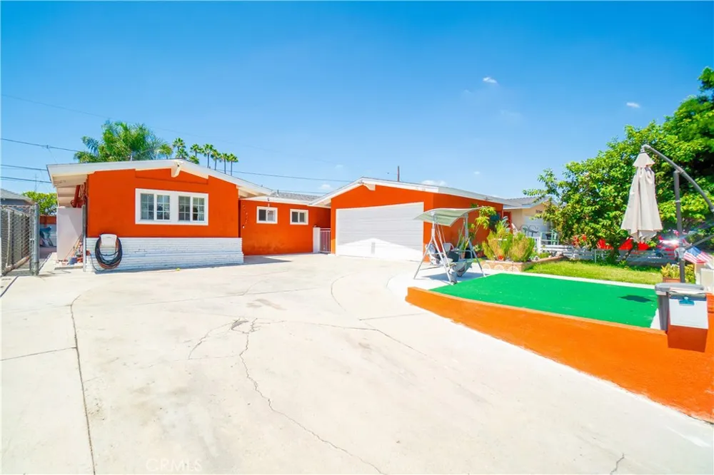 14715 Brink Norwalk, CA 90650