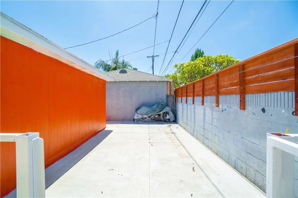 14715 Brink Norwalk, CA 90650