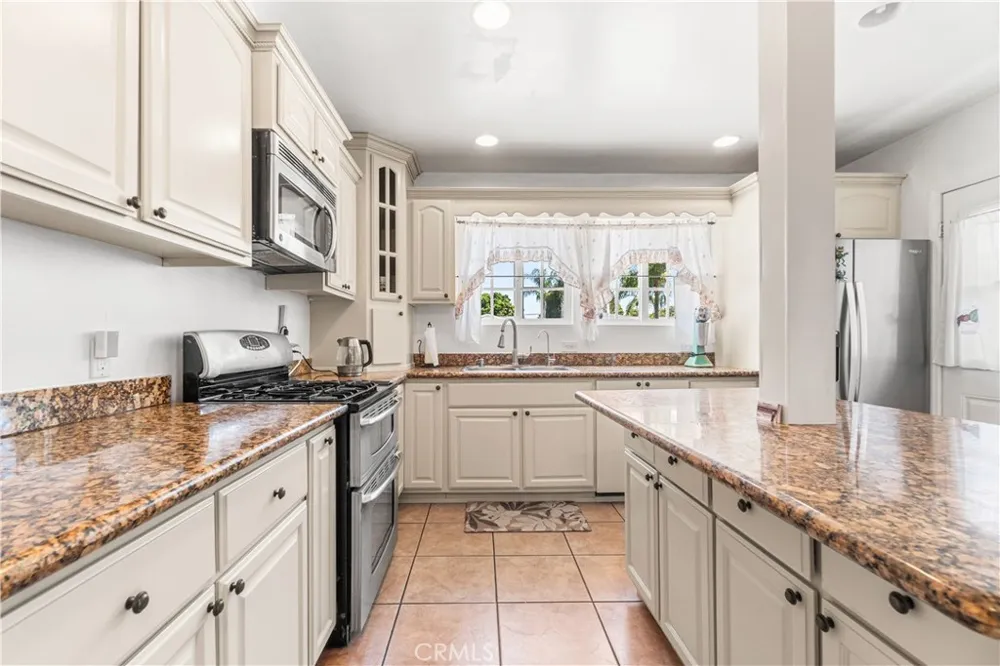 14715 Brink Norwalk, CA 90650