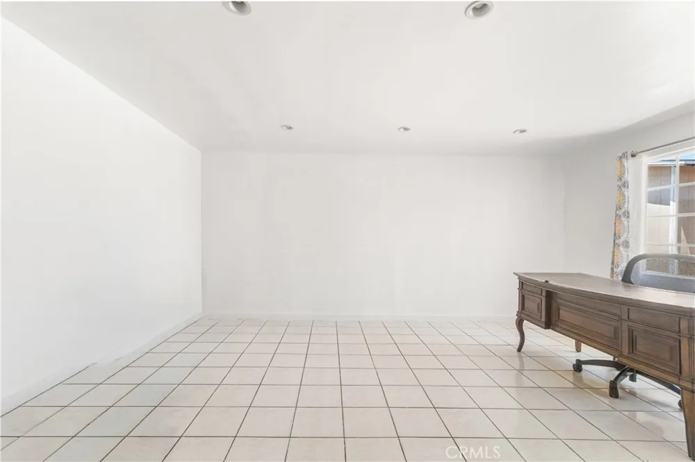 14715 Brink Norwalk, CA 90650