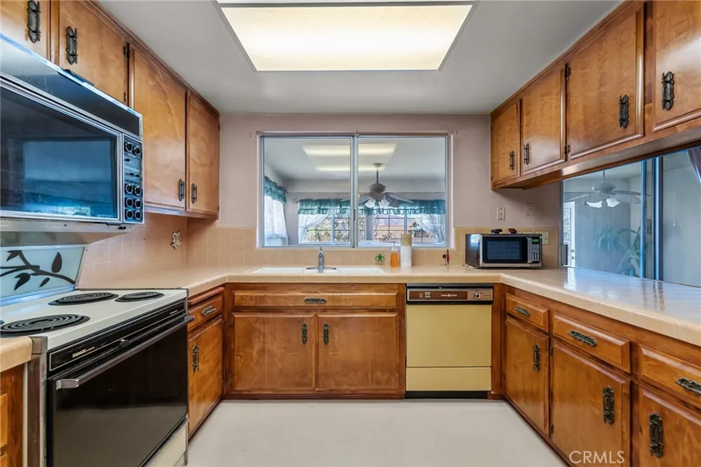 7515 Pinon Drive Yucca Valley, CA 92284