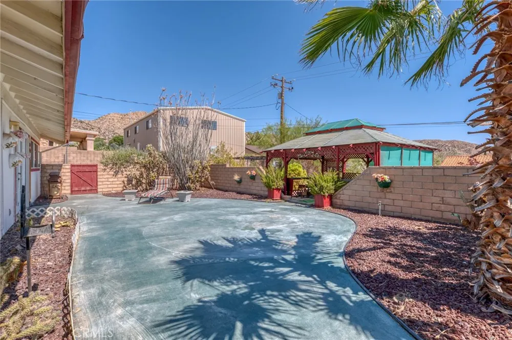 7515 Pinon Drive Yucca Valley, CA 92284