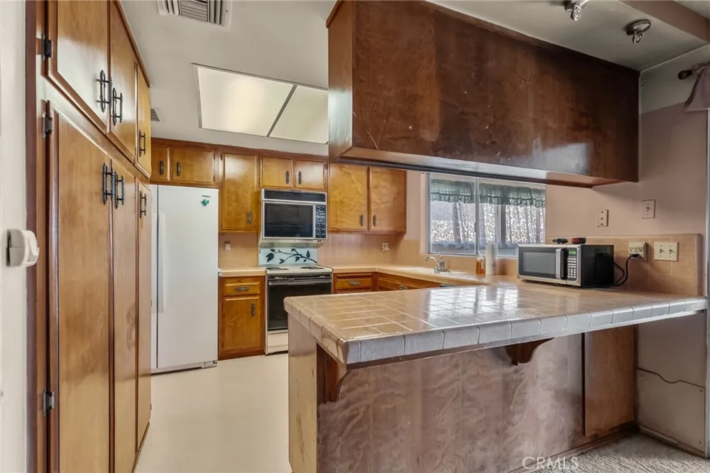 7515 Pinon Drive Yucca Valley, CA 92284