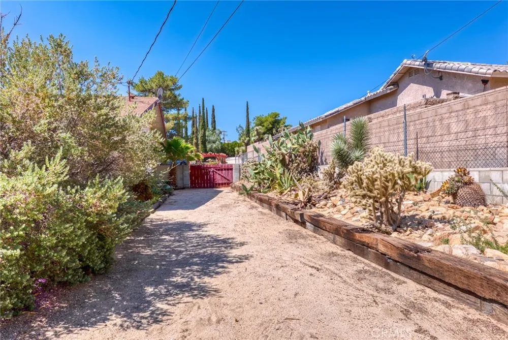 7515 Pinon Drive Yucca Valley, CA 92284
