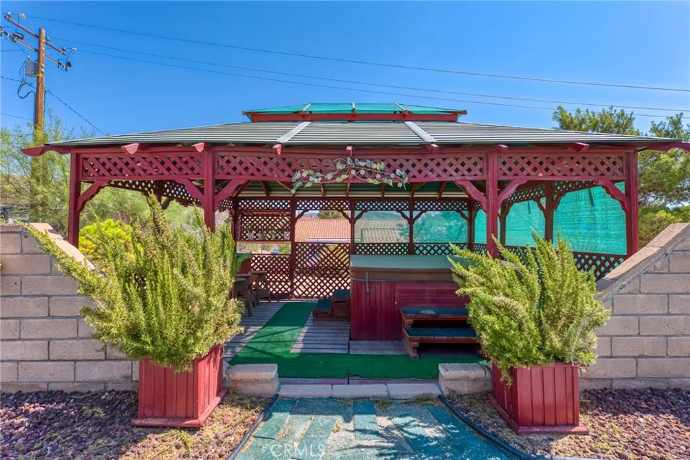 7515 Pinon Drive Yucca Valley, CA 92284
