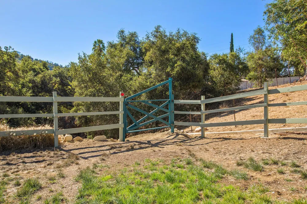 320 Barbara Street Ojai, CA 93023