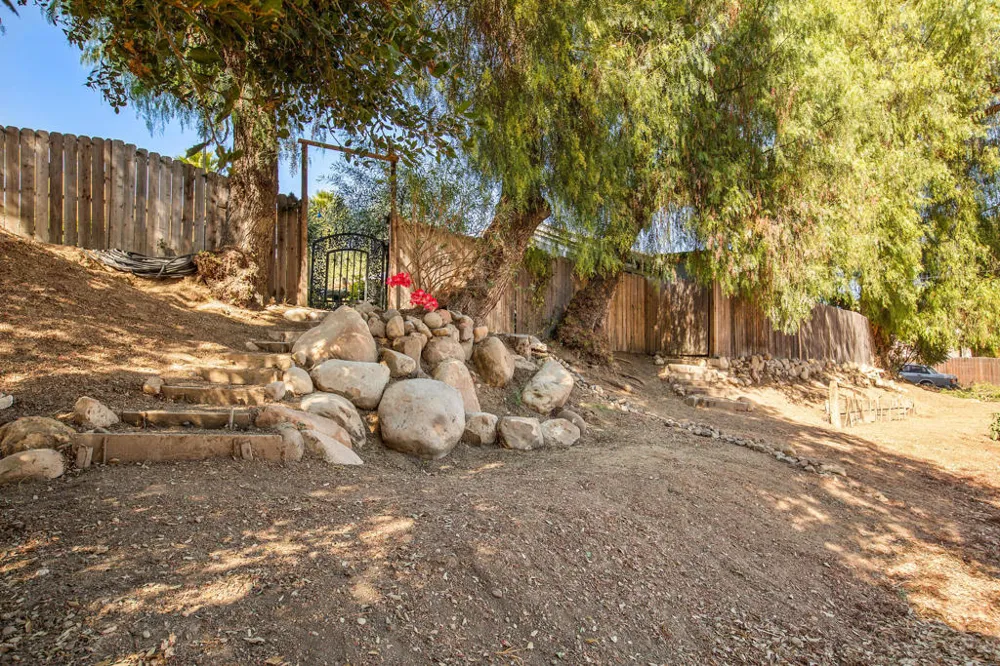 320 Barbara Street Ojai, CA 93023