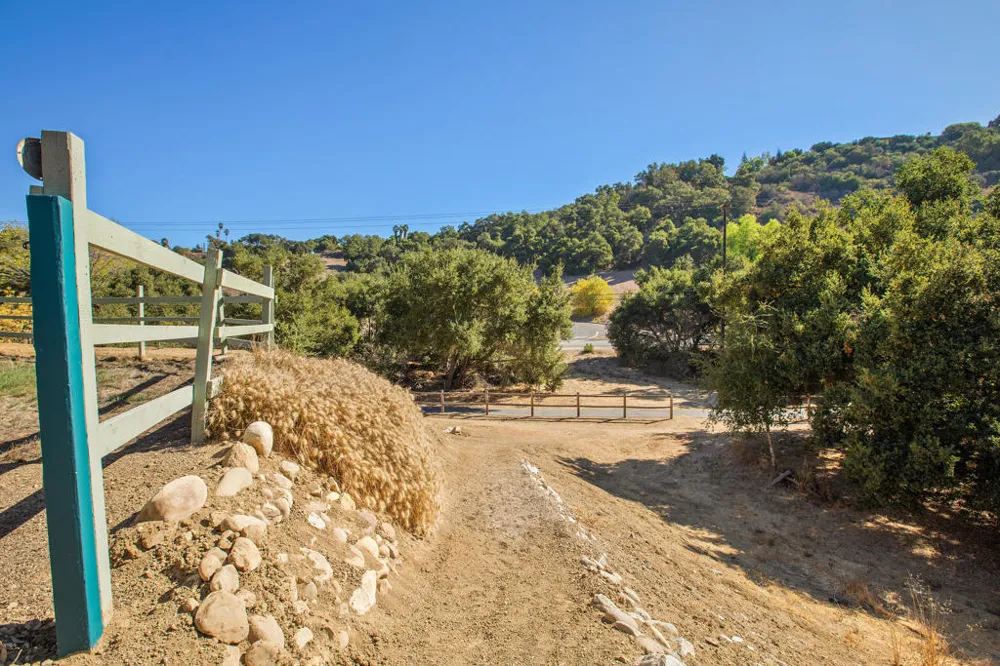 320 Barbara Street Ojai, CA 93023