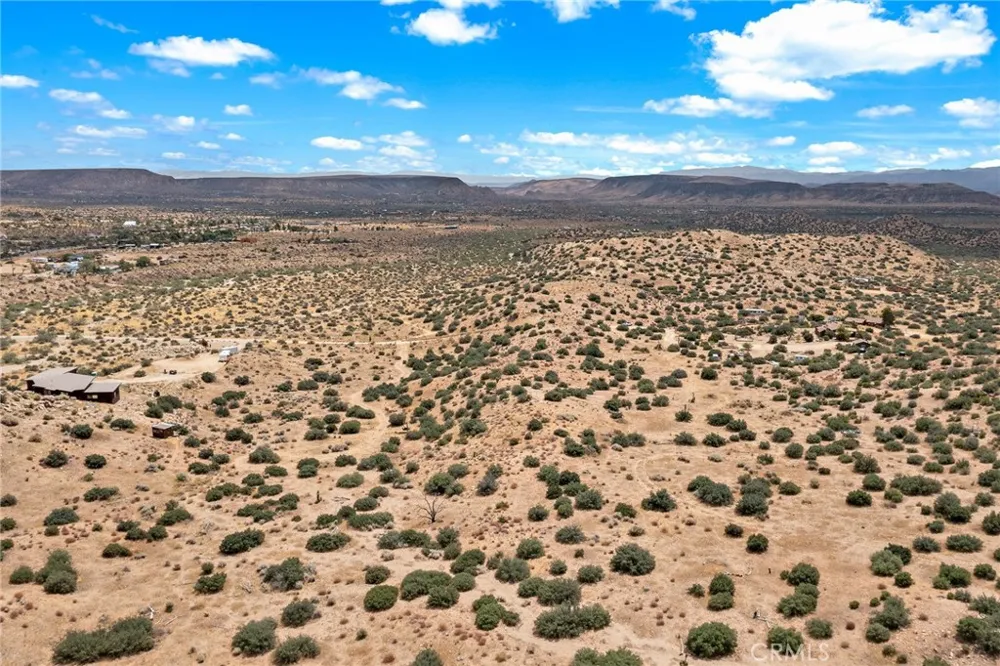 2816 Orange Trail Pioneertown, CA 92268