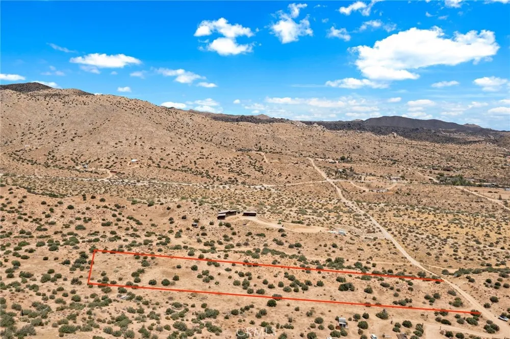 2816 Orange Trail Pioneertown, CA 92268