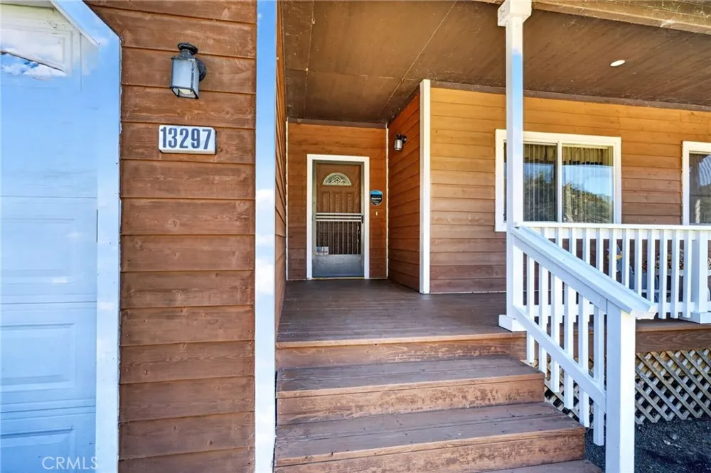 13297 Anchor Village Clearlake Oaks, CA 95423