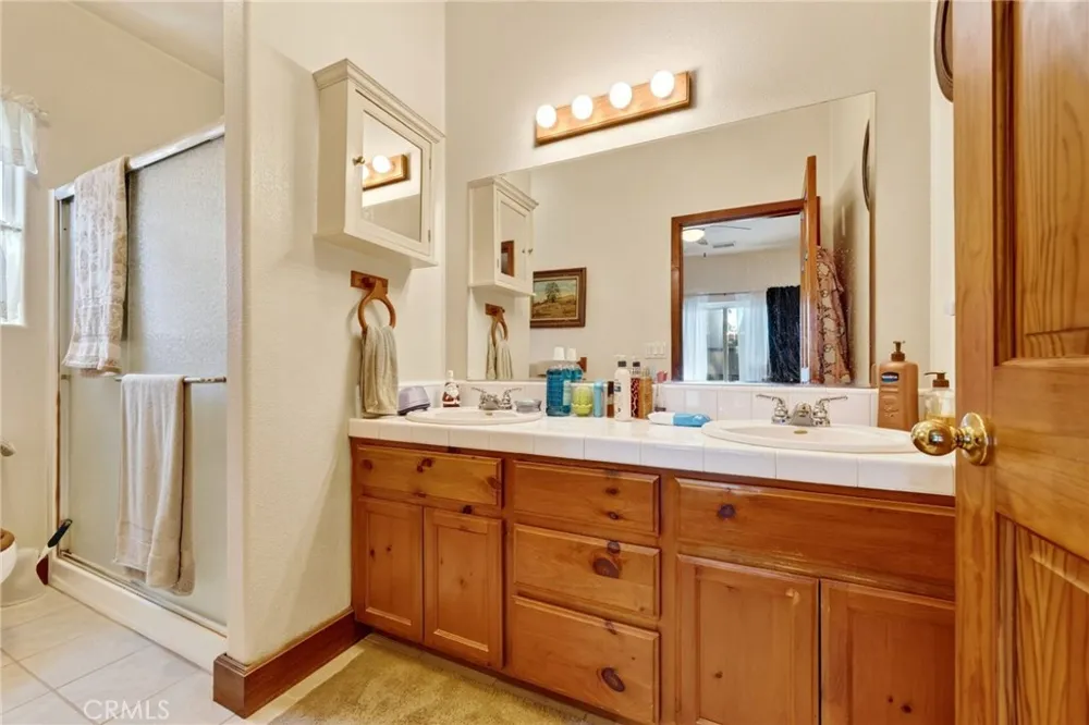 13297 Anchor Village Clearlake Oaks, CA 95423
