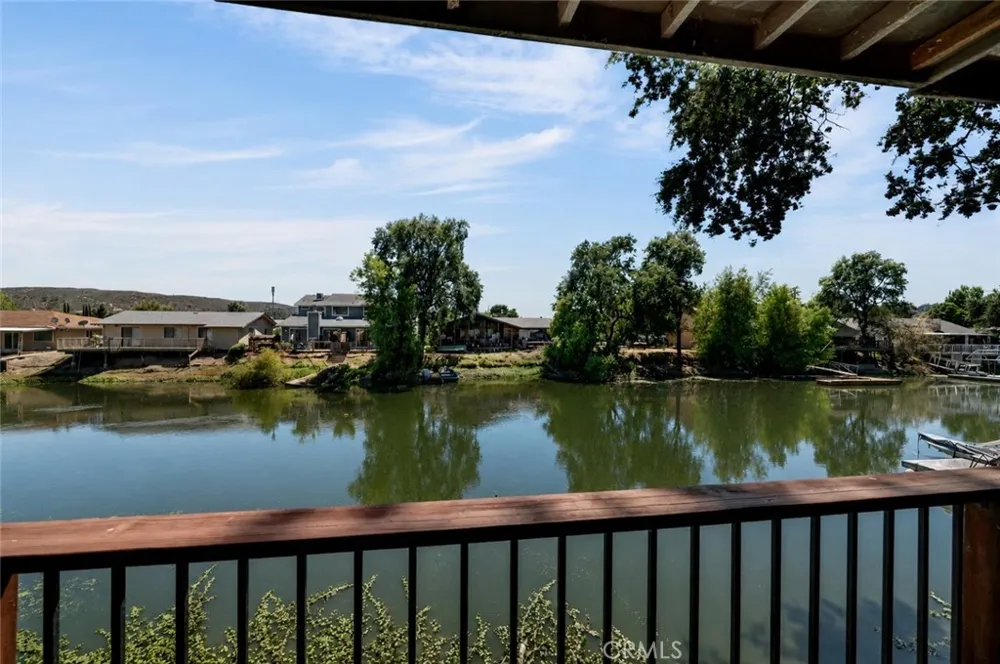 13297 Anchor Village Clearlake Oaks, CA 95423