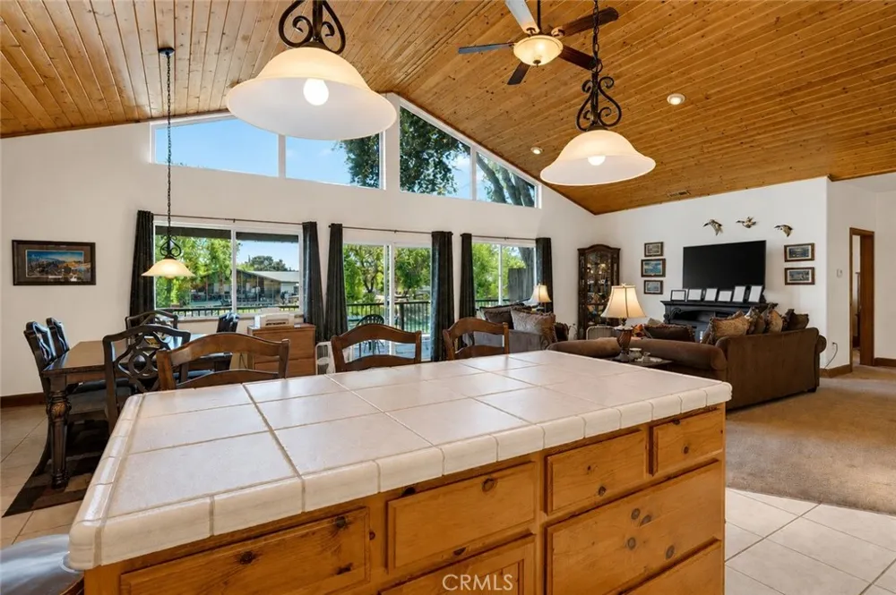 13297 Anchor Village Clearlake Oaks, CA 95423