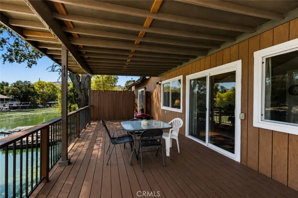 13297 Anchor Village Clearlake Oaks, CA 95423