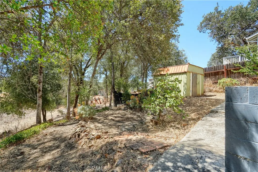 15993 27th Clearlake, CA 95422