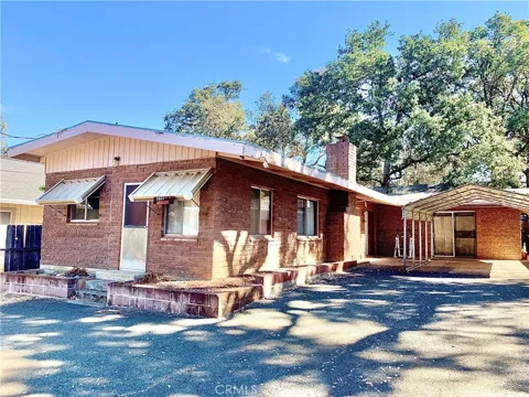 5823 Cottage