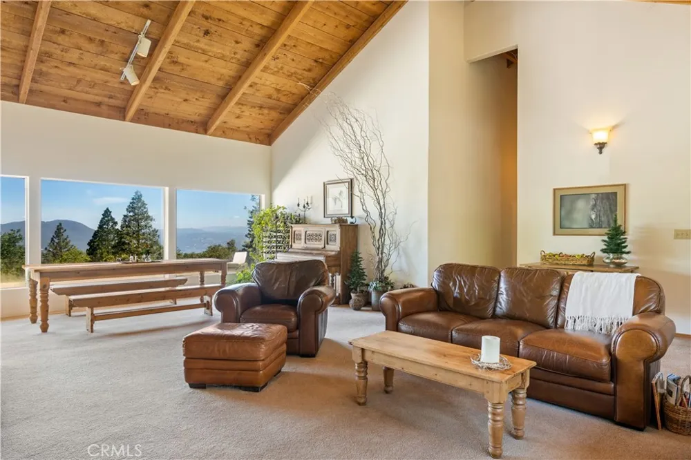 10401 Rosa Kelseyville, CA 95451
