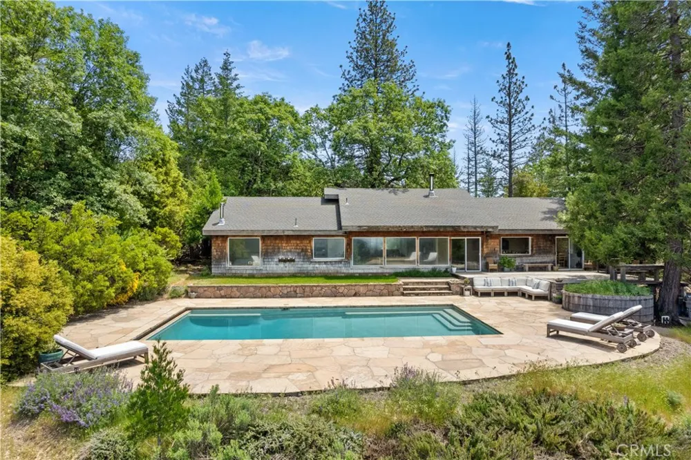 10401 Rosa Kelseyville, CA 95451