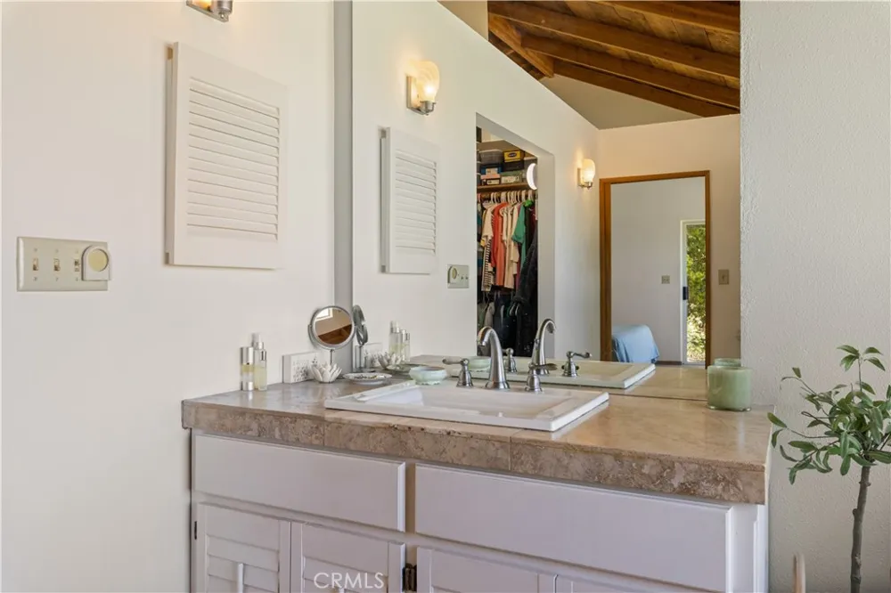 10401 Rosa Kelseyville, CA 95451