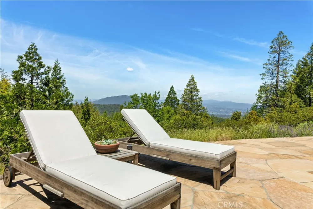 10401 Rosa Kelseyville, CA 95451