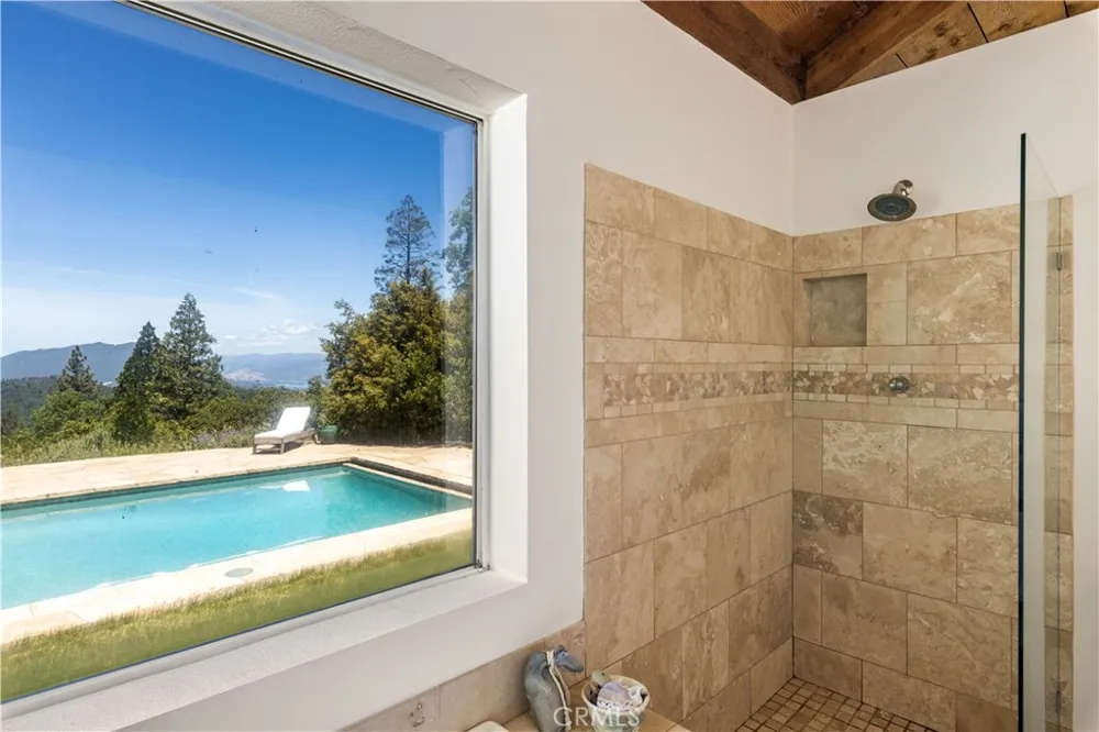 10401 Rosa Kelseyville, CA 95451