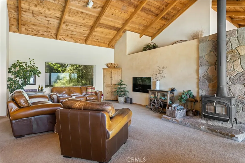 10401 Rosa Kelseyville, CA 95451