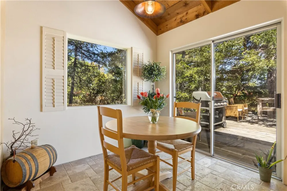 10401 Rosa Kelseyville, CA 95451