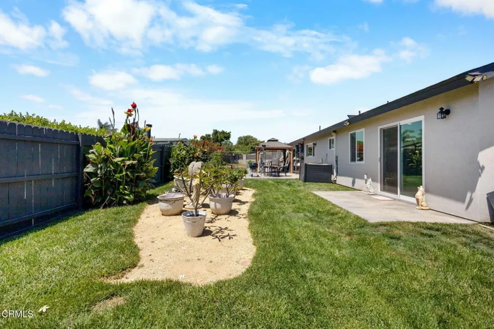 817 Calle La Sombra Camarillo, CA 93010