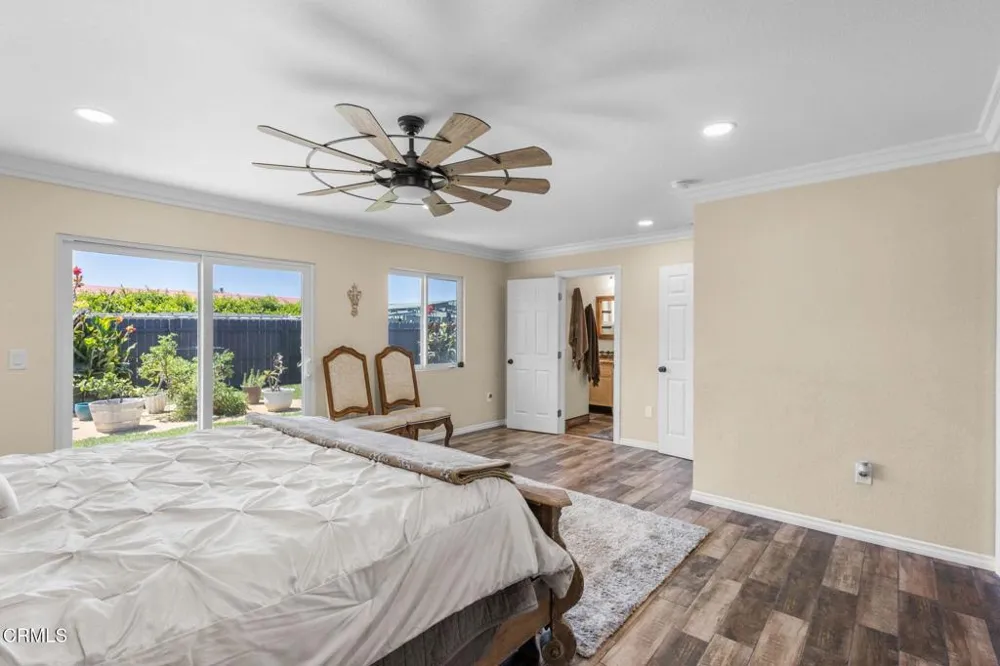 817 Calle La Sombra Camarillo, CA 93010