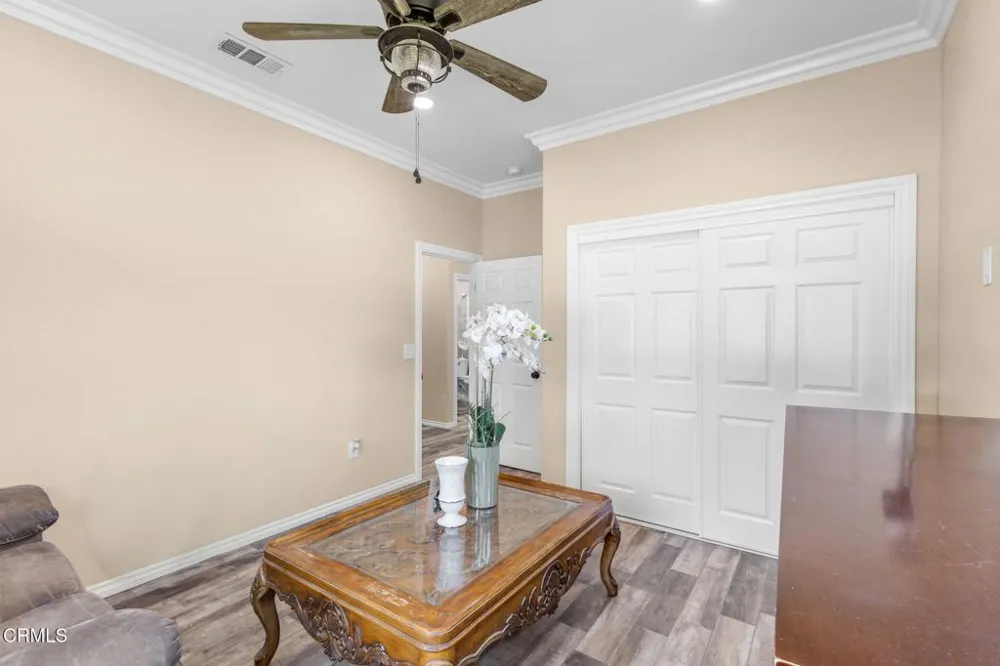 817 Calle La Sombra Camarillo, CA 93010