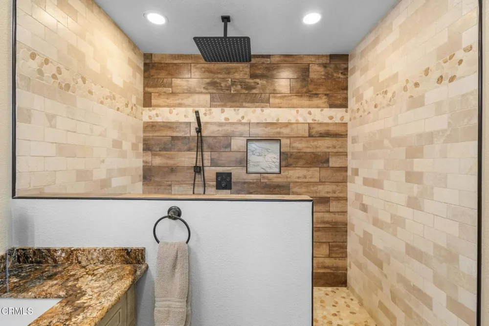 817 Calle La Sombra Camarillo, CA 93010