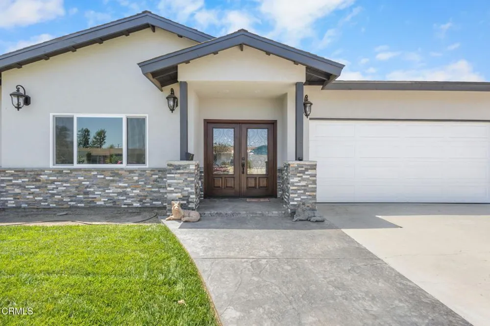 817 Calle La Sombra Camarillo, CA 93010
