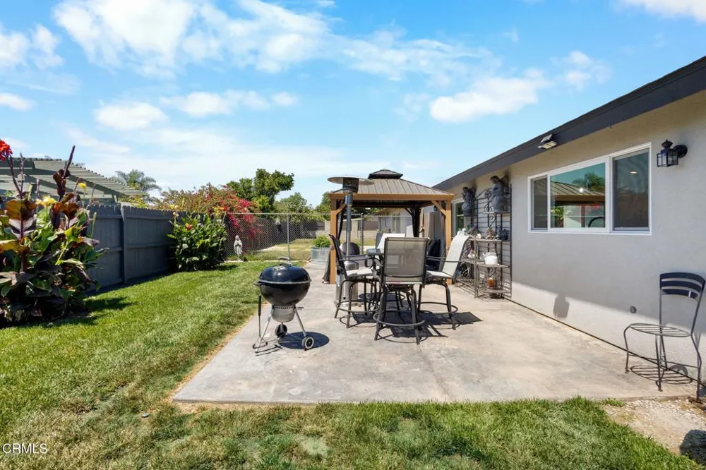 817 Calle La Sombra Camarillo, CA 93010