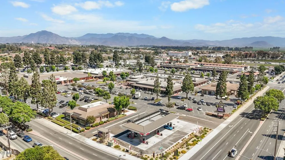 817 Calle La Sombra Camarillo, CA 93010