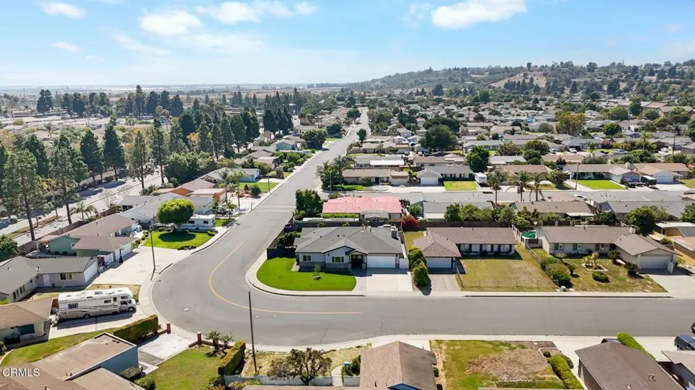 817 Calle La Sombra Camarillo, CA 93010