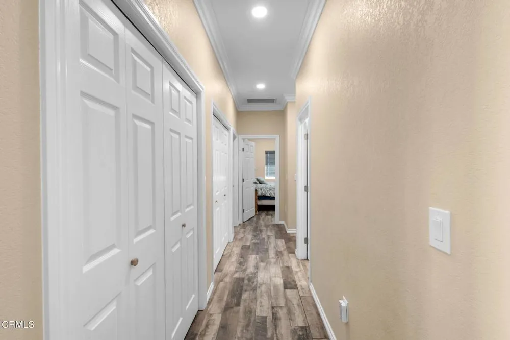 817 Calle La Sombra Camarillo, CA 93010