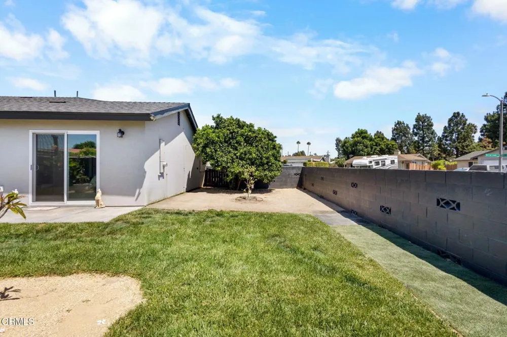 817 Calle La Sombra Camarillo, CA 93010