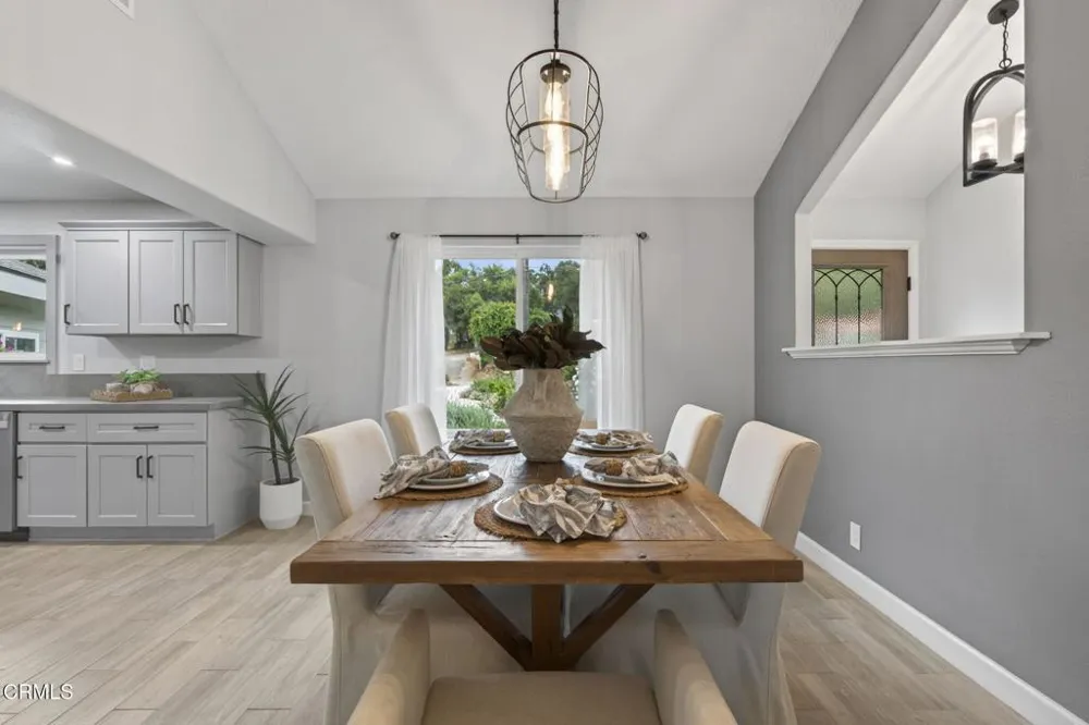594 S La Luna Avenue Ojai, CA 93023